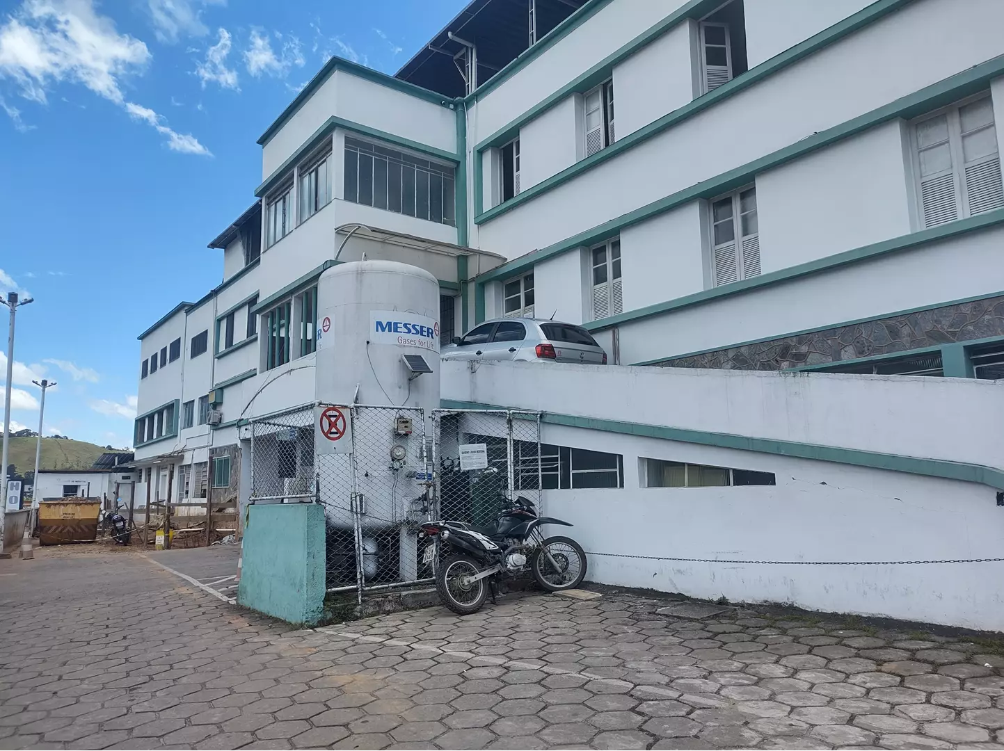 Técnico de enfermagem é vítima de xingamentos homofóbicos no Hospital Misericórdia de Santos Dumont